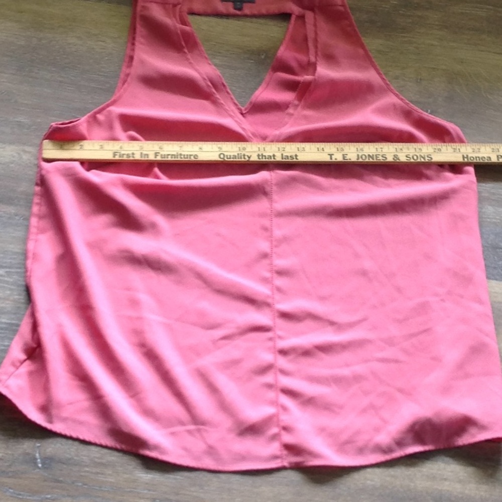 471) Madison Women's sleeveless top EUC open back V-neck NWOT Sz 1X